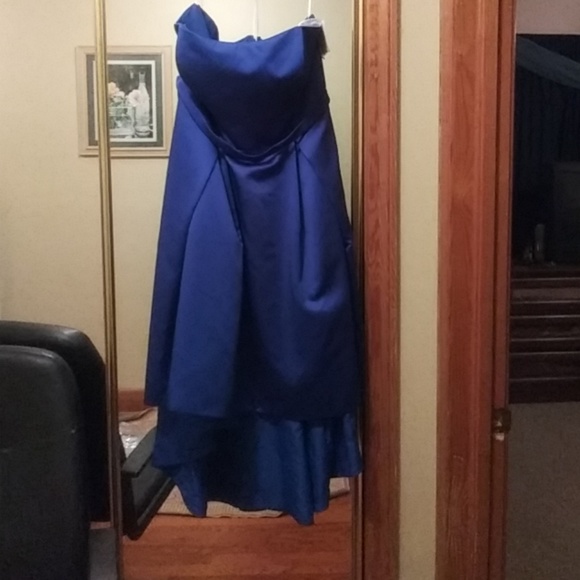 High Low Satin Bridesmaid with pockets - Picture 3 of 4